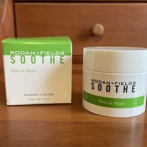 Rodan Fields Sooth Rescue Mask